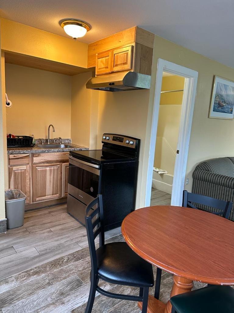 Swiss Chalets Village Inn North Conway Esterno foto